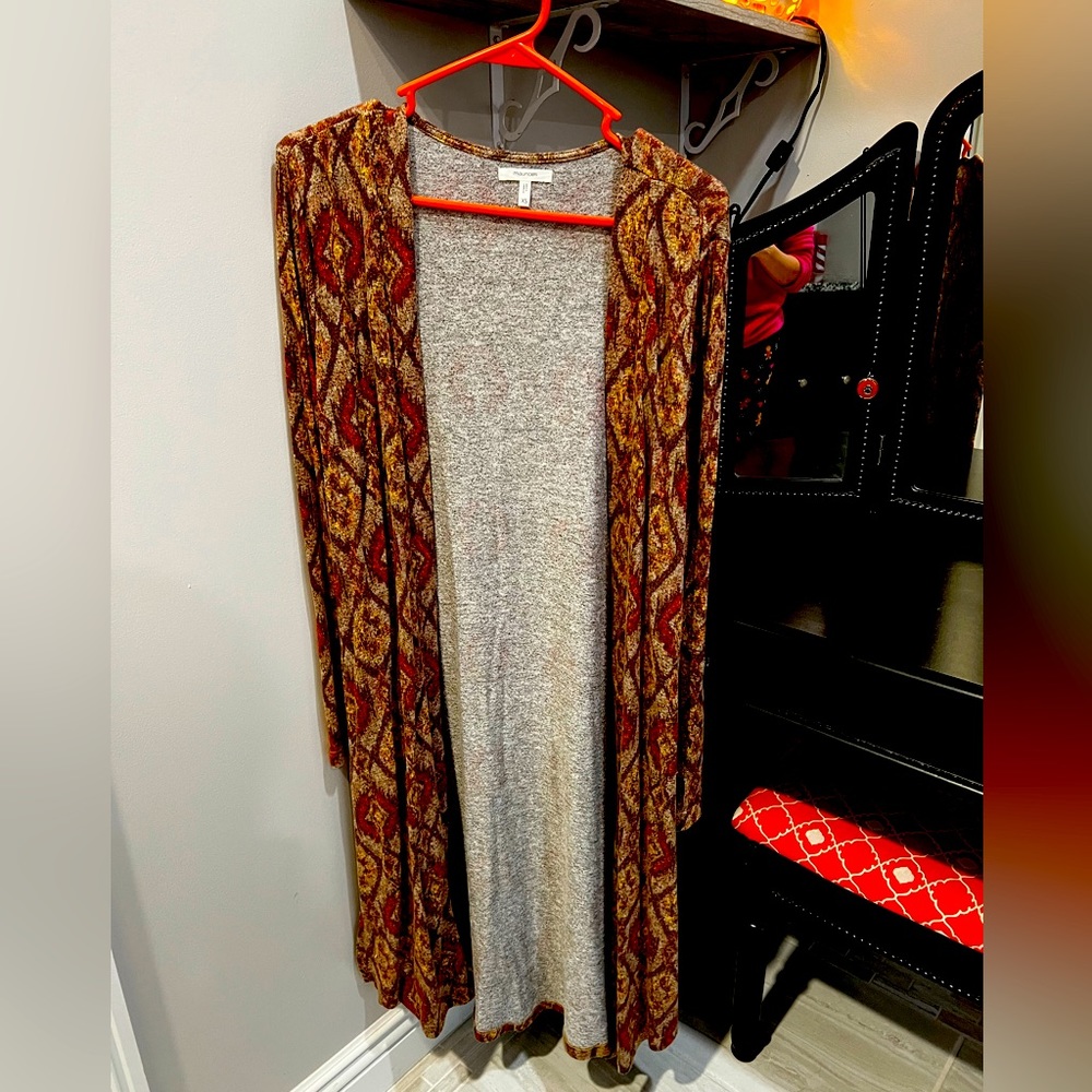 Light weight cardigan
